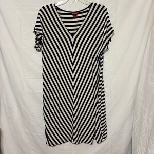 Merona Black and White Striped V-Neck Top